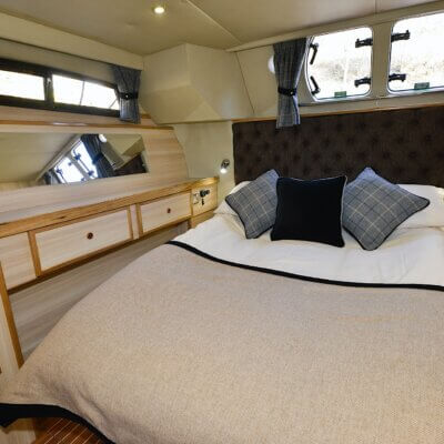 Kintail - Kintail aft cabin09