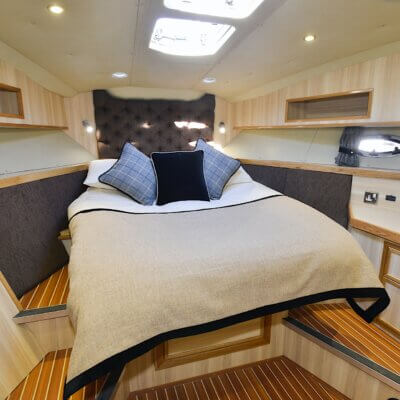 Kintail - Kintail fore cabin02