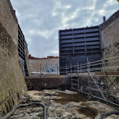A look inside a canal lock at Cullochy - 279376563 10159638650018536 3047122715236327772 n