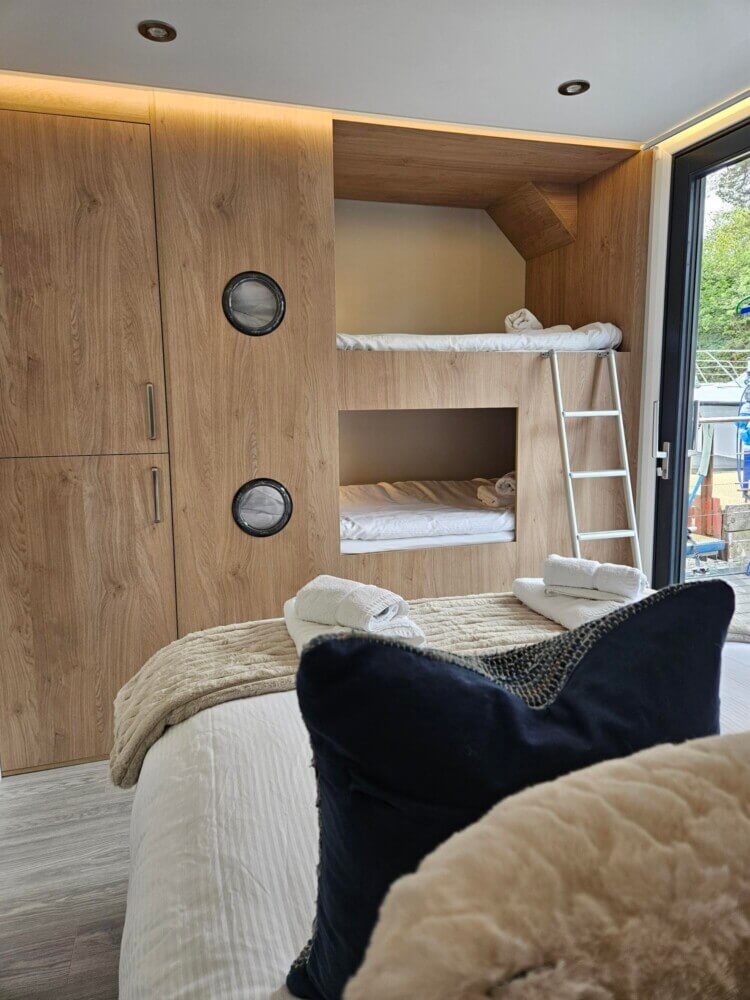 Houseboat - 20250523 145111 small 4 rotated